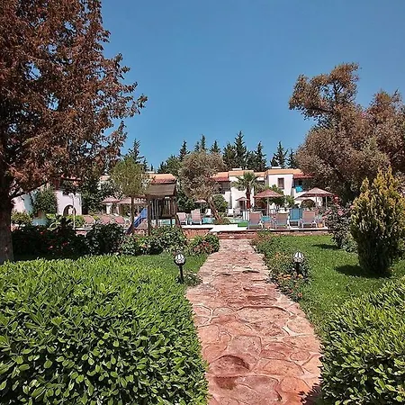 Toloman Bitezpark Aparthotel