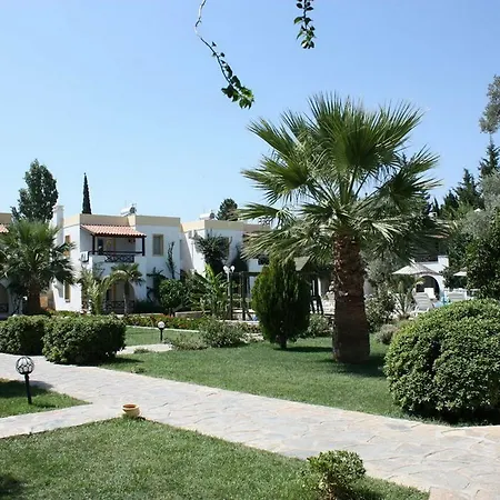Toloman Bitezpark Aparthotel